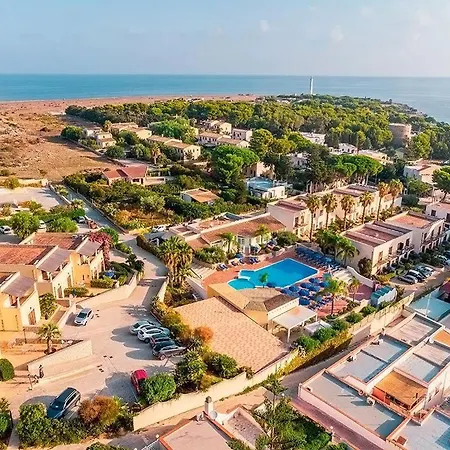 All'interno Del Villaggio Cala Mancina * סן ויטו לו קאפו