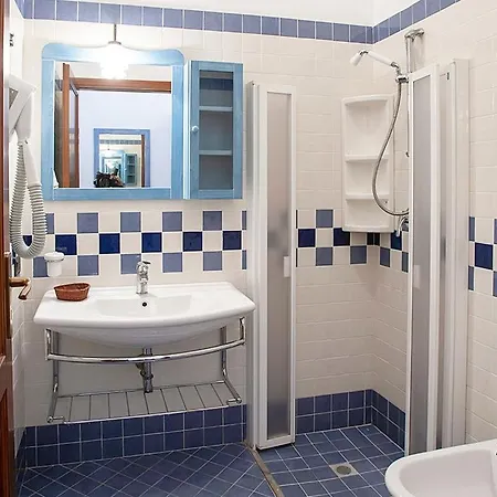 All'interno Del Villaggio Cala Mancina